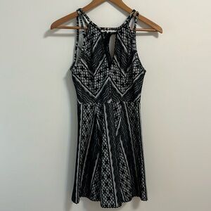 Free People mini dress 6 black & white patten design cut out fit & flare Y2K